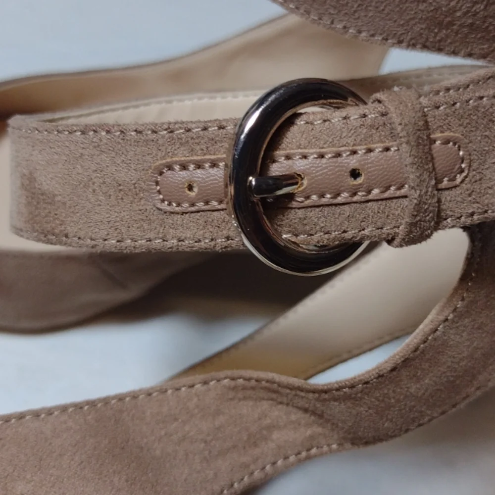 Nine West faux suede shoes size 8 1/2
